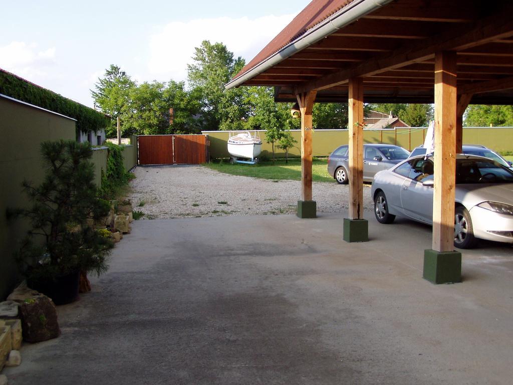 Penzion Pod Vapenkami Straznice Exterior photo